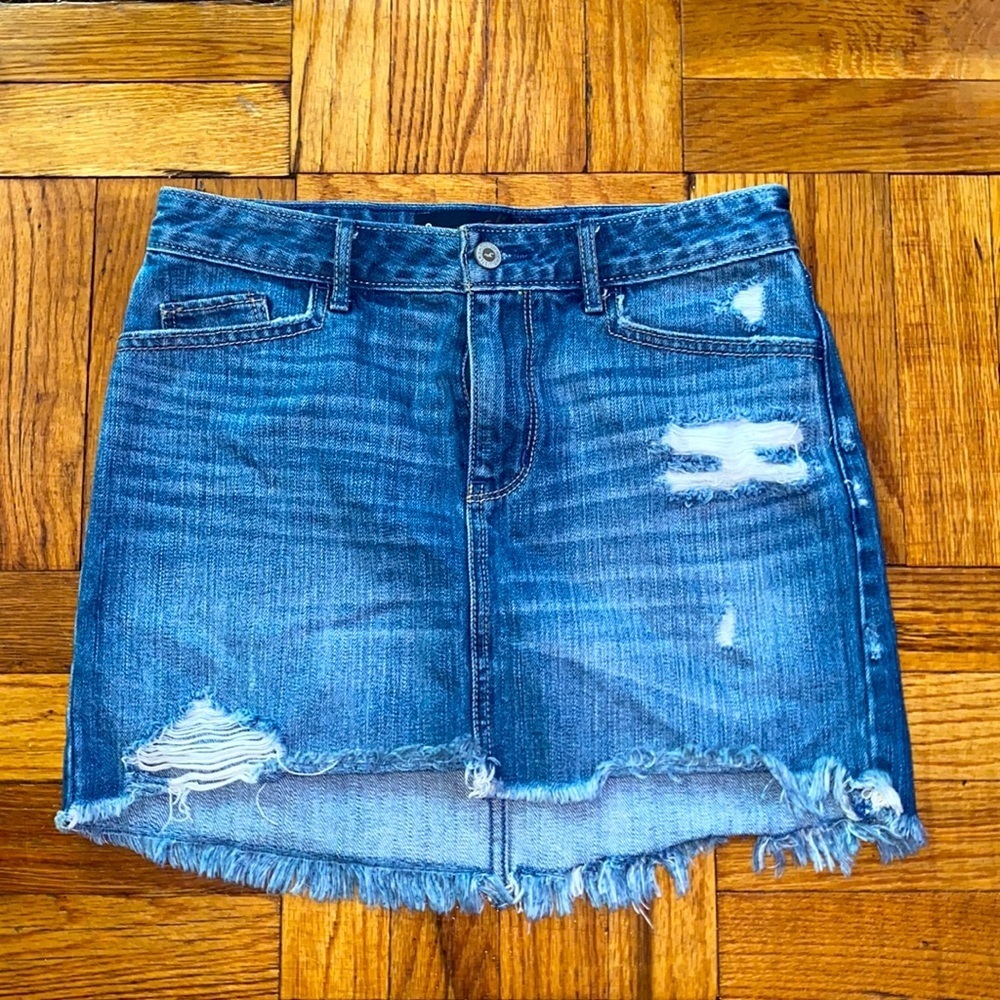 Hollister 5 pocket skirt size: 3/26